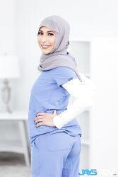 بينيلوبي وودز الحجاب صورة جنسية