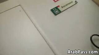 بالغين عرب جنسيين يأخذون