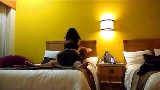 شرموطة جذابة صغير عرب