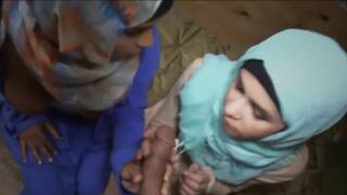 نيك نادية علي من قبل العديد من الجنود الأمريكيين