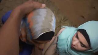 نيك نادية علي من قبل العديد من الجنود الأمريكيين