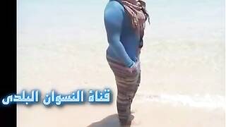 البت ريهام اموره جدا حيحانه نيك ومعاها وااد دكر مكيفها ع الاخر