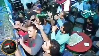 الشعبى كله حيحان و رقاصتين شراميط بيفرشو بعض