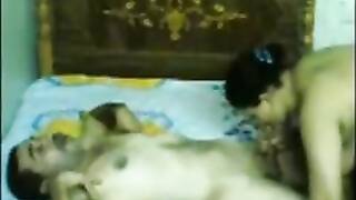 الحاج رجائى الزبير مع مومس باللاجره وشوي نياكه وكلام ابيح على كيفك