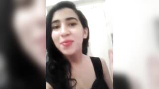 الشرموطه بتفرج حبيبها وتقوله الخياره دى حساها زبرك نيكنى اوى بقا