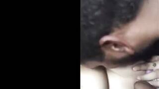 ناصف مع لبوه معلقها من النت يفشخ اللبوه ويهديلها كسها الممحون