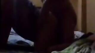 متناكه اوى تكيف نياكها وتكيف كسها بأحلى نياكه وشرمطه