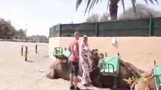 زوجين العرب في الهواء الطلق الجنس