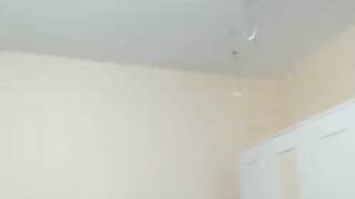 تستكمل شهوتها بعد الجنس