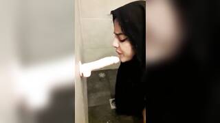 الحجاب العربي في سن المراهقة الرقيق فتاة دسار التدريب